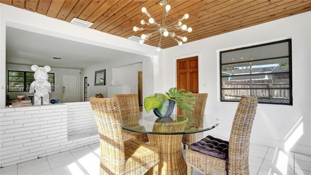 1105 N 31st Ct, Hollywood, FL 33021