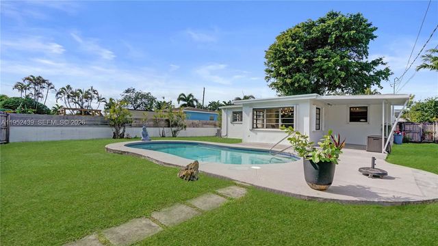 1105 N 31st Ct, Hollywood, FL 33021