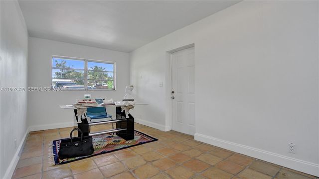 1105 N 31st Ct, Hollywood, FL 33021