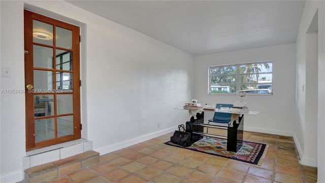 1105 N 31st Ct, Hollywood, FL 33021