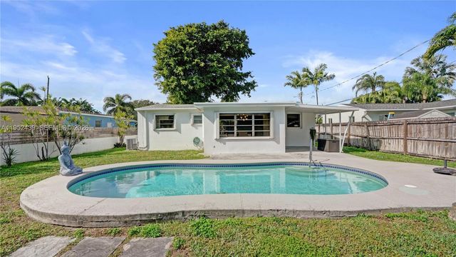 1105 N 31st Ct, Hollywood, FL 33021