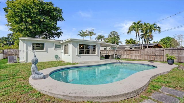 1105 N 31st Ct, Hollywood, FL 33021