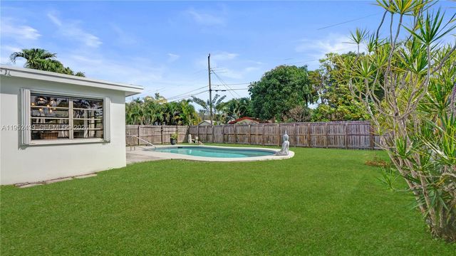 1105 N 31st Ct, Hollywood, FL 33021