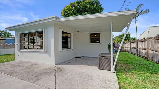 1105 N 31st Ct, Hollywood, FL 33021