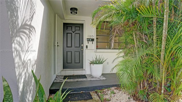 1105 N 31st Ct, Hollywood, FL 33021