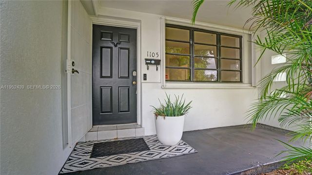 1105 N 31st Ct, Hollywood, FL 33021