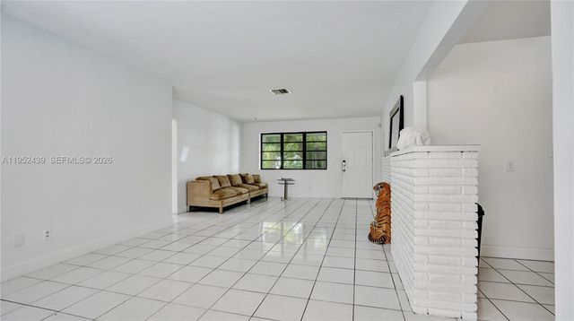 1105 N 31st Ct, Hollywood, FL 33021