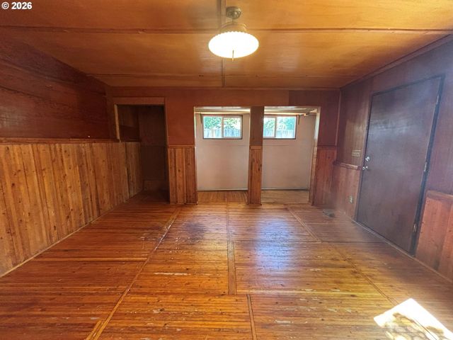 3817 E AMAZON Dr, Eugene, OR 97405