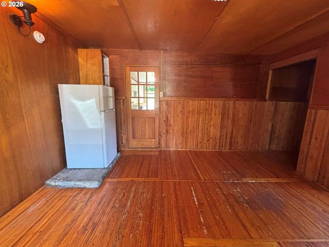 3817 E AMAZON Dr, Eugene, OR 97405