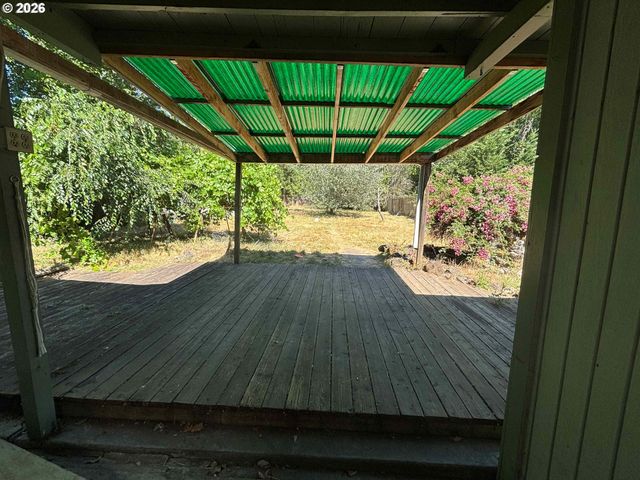 3817 E AMAZON Dr, Eugene, OR 97405