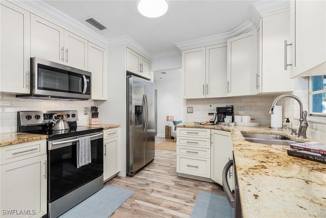 10230 Sandy Hollow LN, Bonita Springs, FL 34135