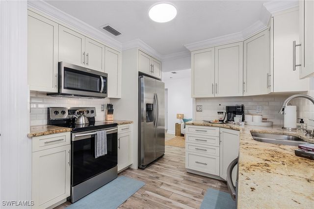 10230 Sandy Hollow LN, Bonita Springs, FL 34135