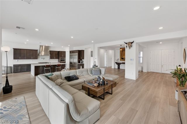 7967 Aravani Court, Las Vegas, NV 89131