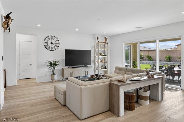 7967 Aravani Court, Las Vegas, NV 89131