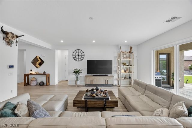 7967 Aravani Court, Las Vegas, NV 89131