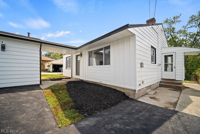 14750 Schreiber Road, Maple Heights, OH 44137