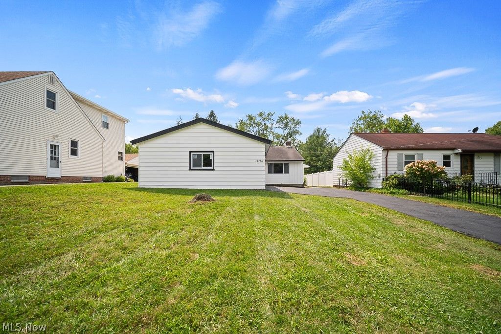 14750 Schreiber Road, Maple Heights, OH 44137