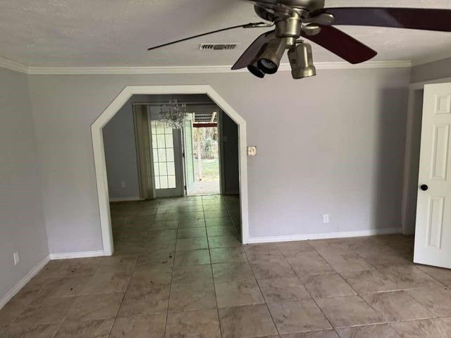 1821 Live Oak Drive, Conroe, TX 77301