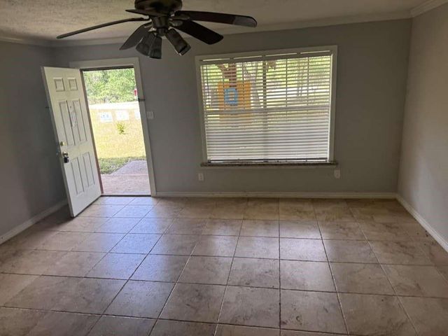 1821 Live Oak Drive, Conroe, TX 77301