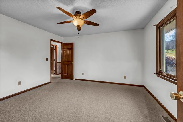 7 Carriage Lane, New Fairfield, CT 06812