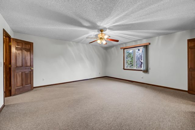 7 Carriage Lane, New Fairfield, CT 06812