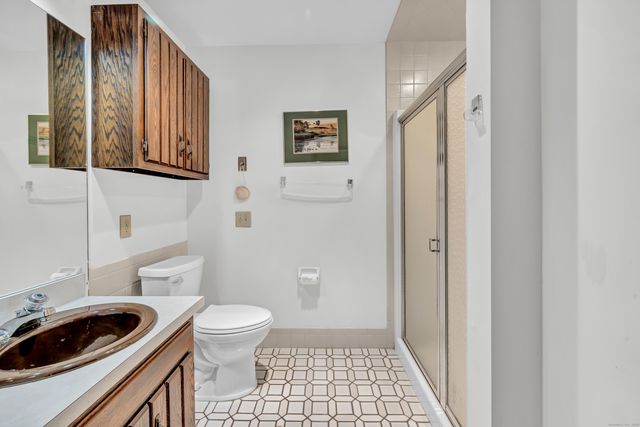 7 Carriage Lane, New Fairfield, CT 06812