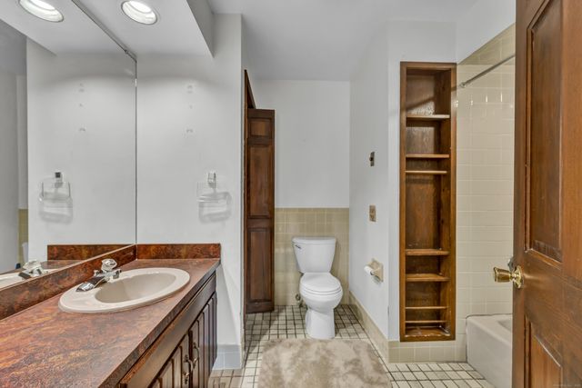 7 Carriage Lane, New Fairfield, CT 06812