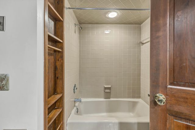 7 Carriage Lane, New Fairfield, CT 06812