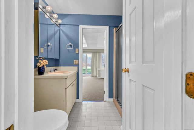 7 Carriage Lane, New Fairfield, CT 06812