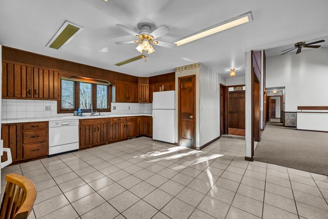 7 Carriage Lane, New Fairfield, CT 06812