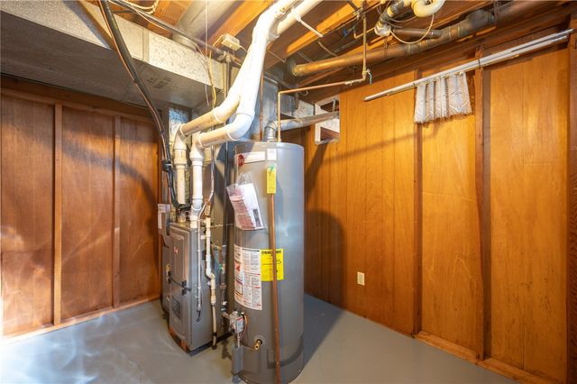 1402 E 3rd Street, Vinton, IA 52349