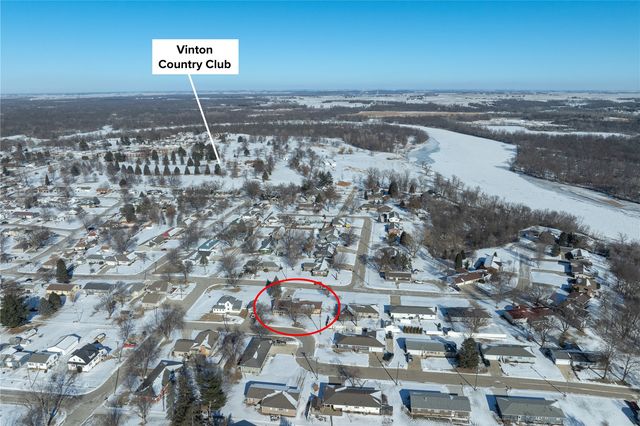 1402 E 3rd Street, Vinton, IA 52349