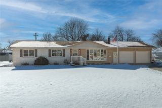 1402 E 3rd Street, Vinton, IA 52349