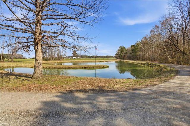 13290 Corinth RD, Ivor, VA 23866