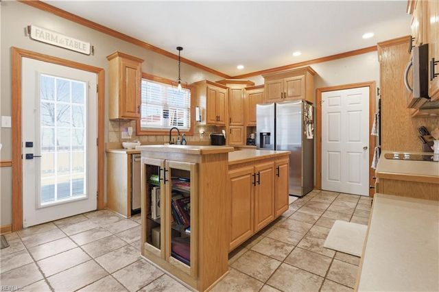 13290 Corinth RD, Ivor, VA 23866