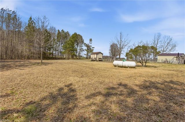 13290 Corinth RD, Ivor, VA 23866