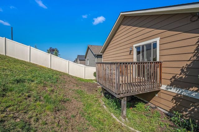 11728 E Rivercrest Dr, Spokane Valley, WA 99206