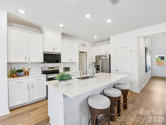 3050 14th Avenue NE, Conover, NC 28613