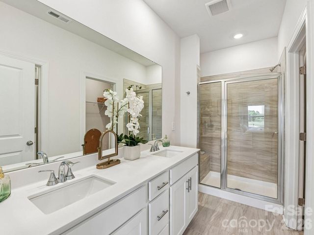3050 14th Avenue NE, Conover, NC 28613