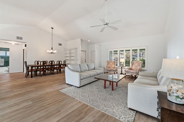 5100 SE Hanson Circle, Stuart, FL 34997