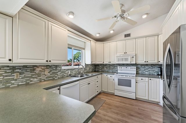 5100 SE Hanson Circle, Stuart, FL 34997