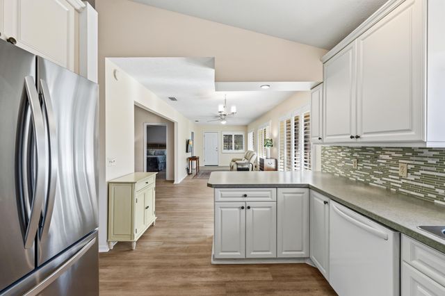 5100 SE Hanson Circle, Stuart, FL 34997