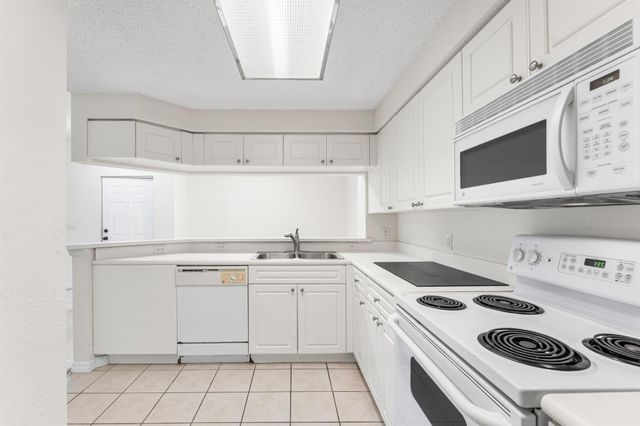 2726 Anzio Court 308, Palm Beach Gardens, FL 33410