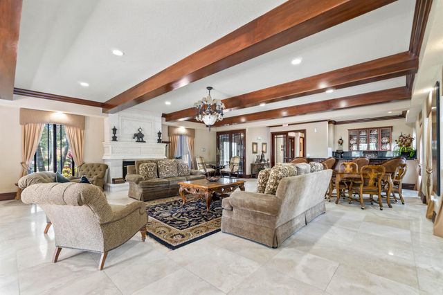 2726 Anzio Court 308, Palm Beach Gardens, FL 33410