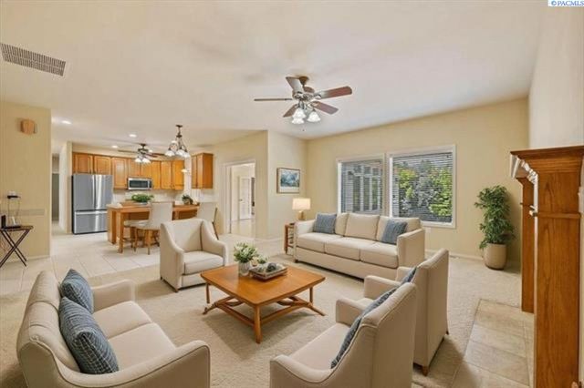 100 Willowbrook Pl, Richland, WA 99352