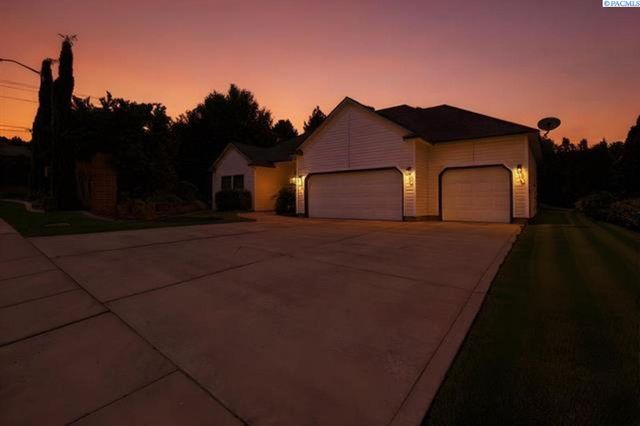 100 Willowbrook Pl, Richland, WA 99352