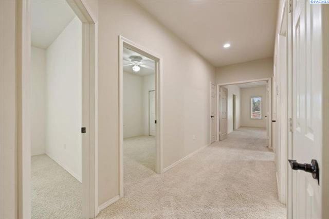 100 Willowbrook Pl, Richland, WA 99352