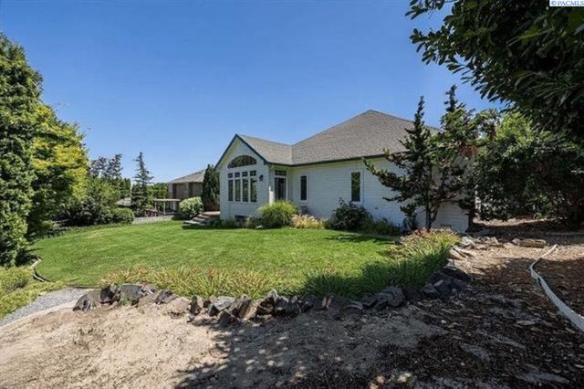 100 Willowbrook Pl, Richland, WA 99352