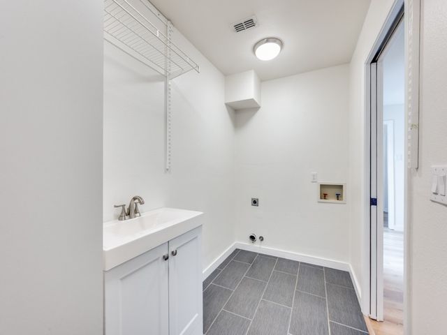 1129 Yorkshire Drive, Carrollton, TX 75007