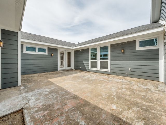 1129 Yorkshire Drive, Carrollton, TX 75007